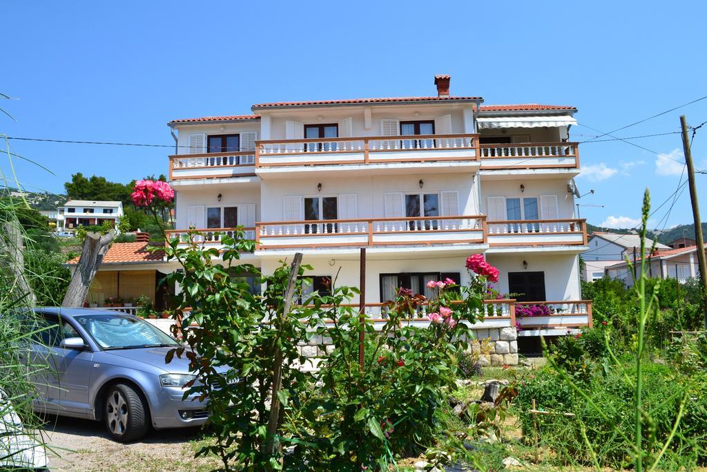 Apartment Beg Rab Town Exterior photo